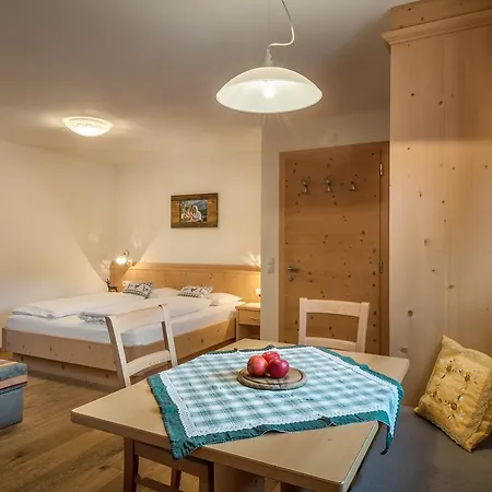Maierhof Apartment *