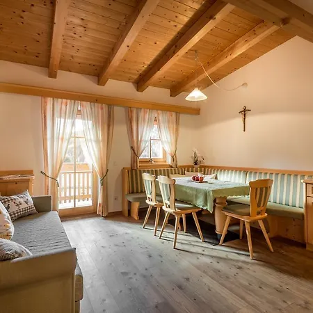 Maierhof Apartment *
